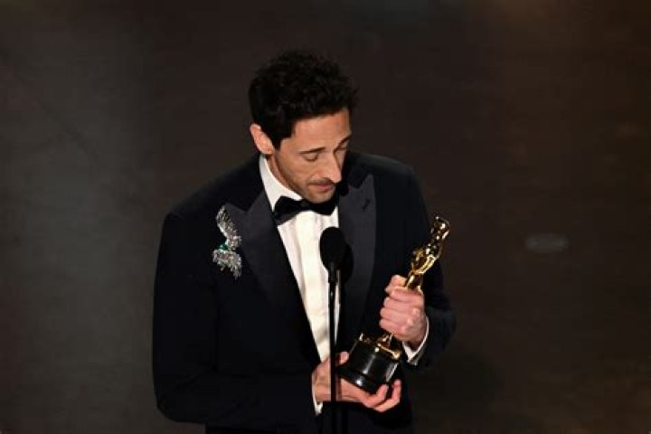 Adrien Brody’s doucheface is out of control