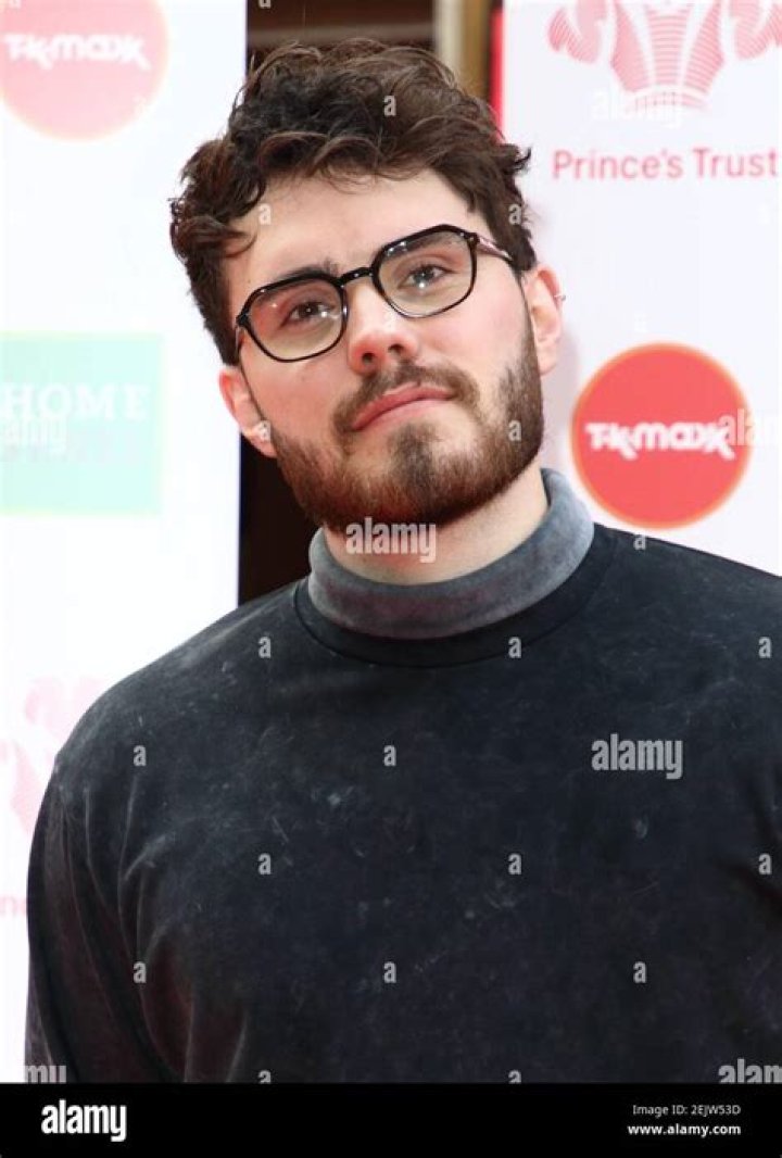 Alfie Deyes Bio (Wiki) 