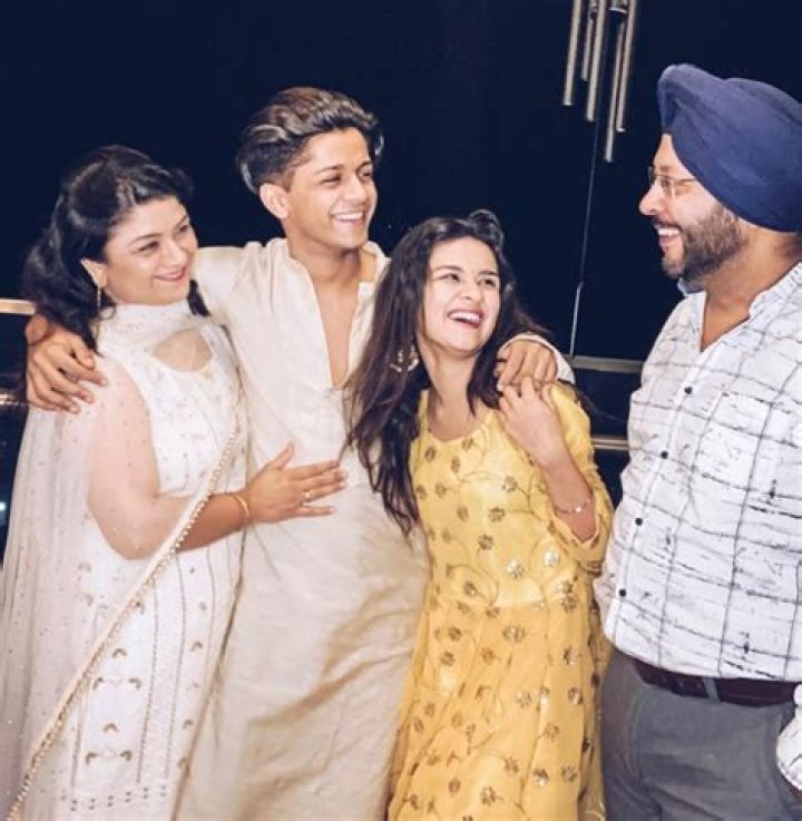 Avneet Kaur - Age, Family, Bio