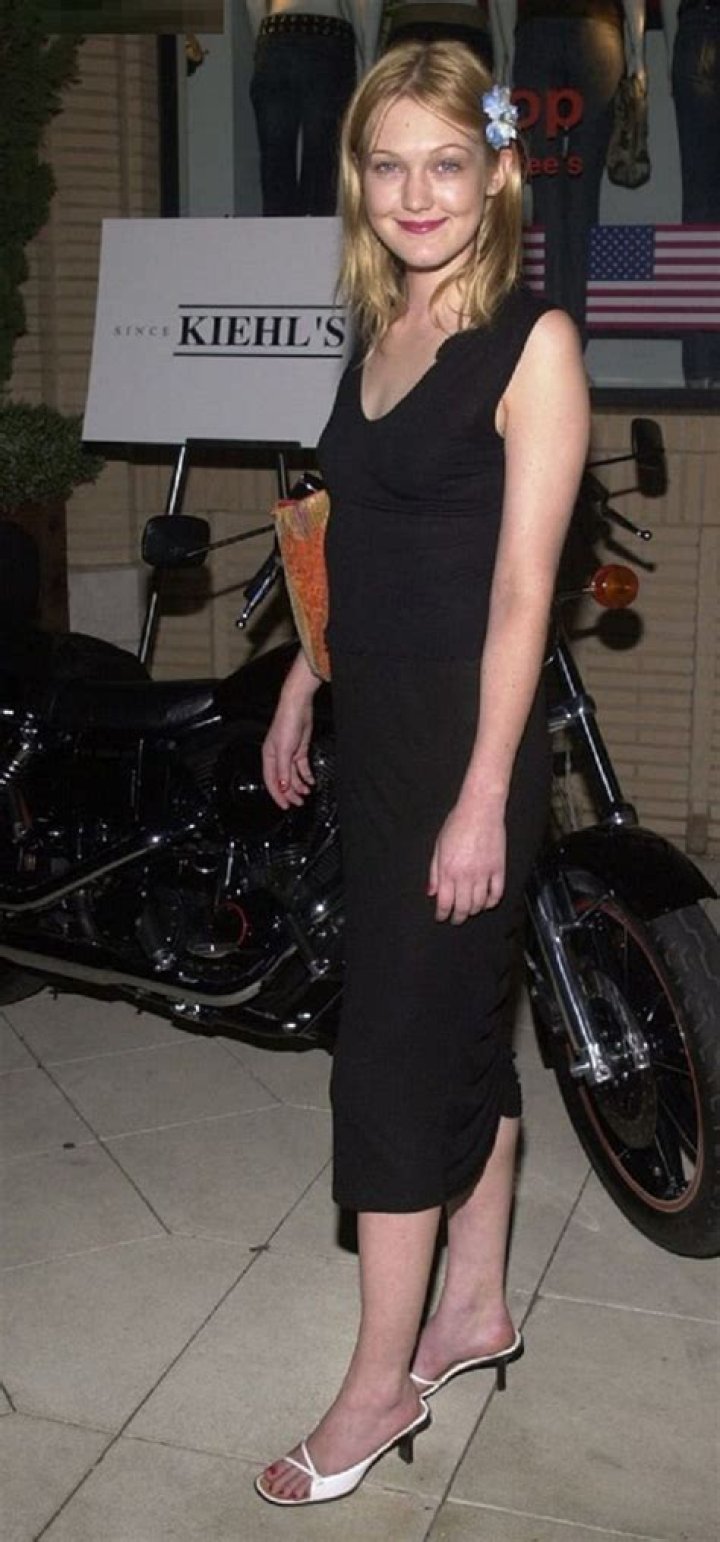 Azura Skye Bio (Wiki) 