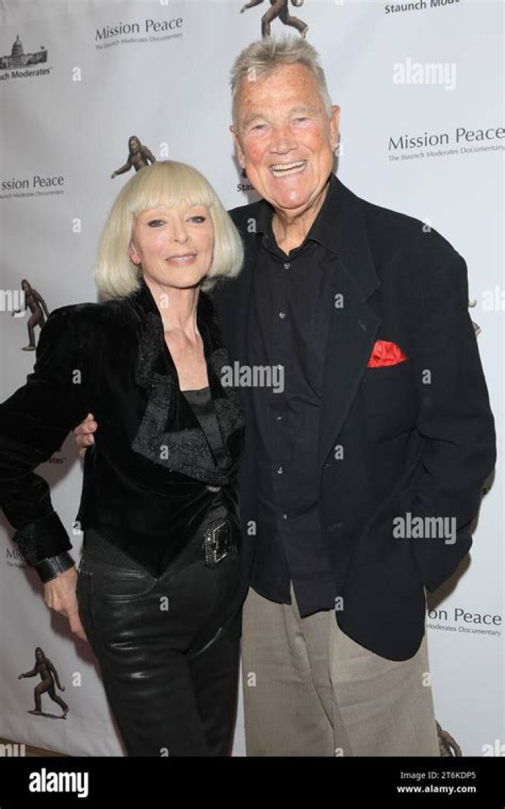 Bo Svenson - Age, Family, Bio