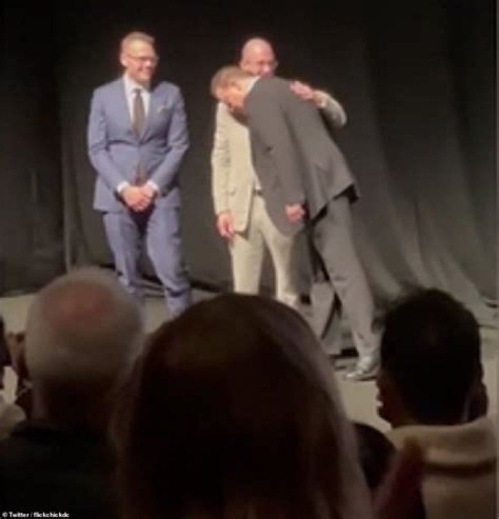 Brendan Fraser got a 5-minute standing ovation again in London