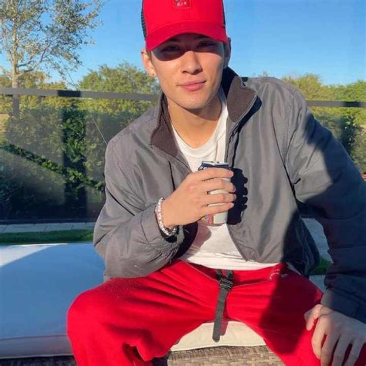 Carter Reynolds Bio (Wiki) 