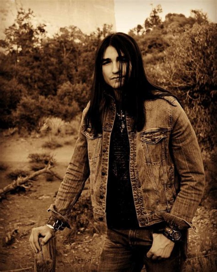 Dakota Beavers Bio (Wiki) 