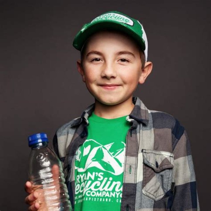 Darryl Hickman - Age, Family, Bio