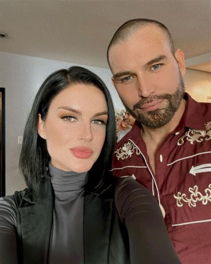 Denia Agalianu - Age, Family, Bio