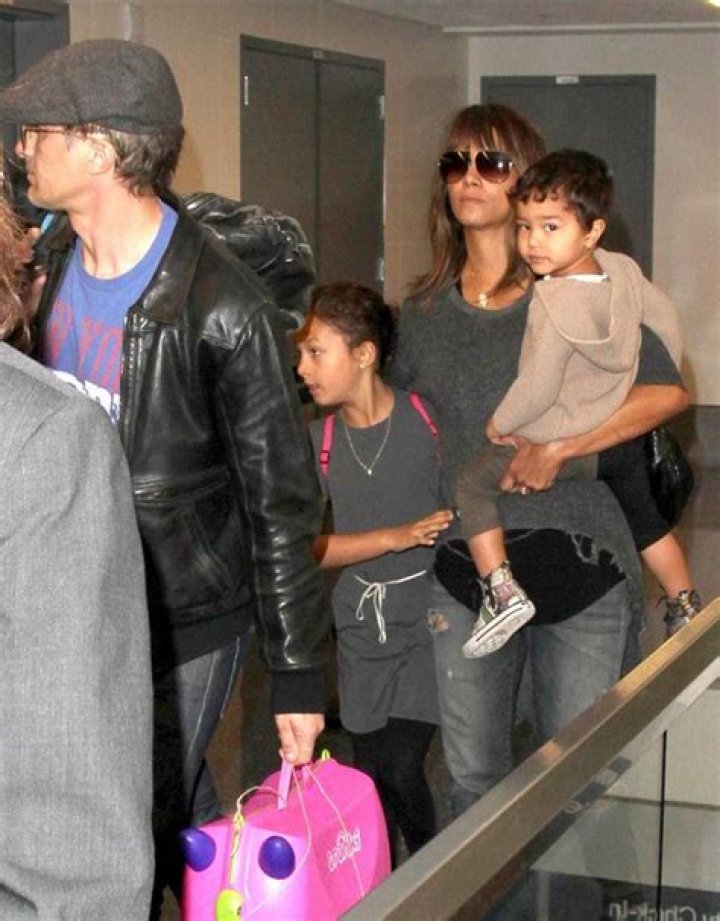 Did Halle Berry & Olivier Martinez name their son ‘Maceo Robert Martinez’?