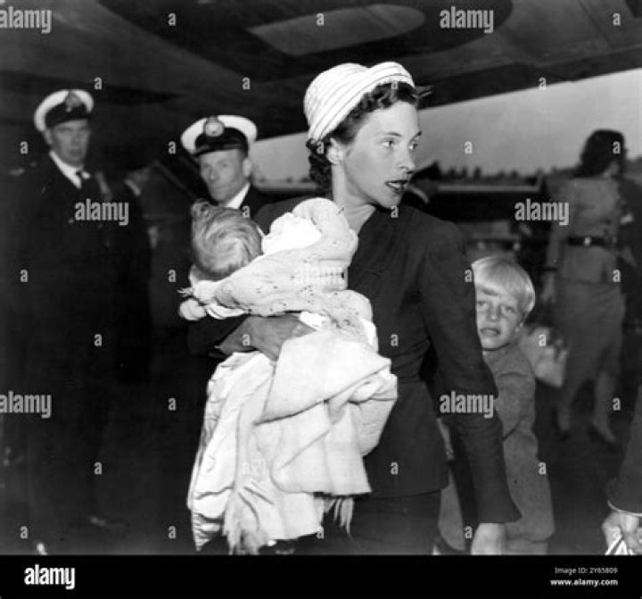 Donald Maclean Jr. - Trivia, Family, Bio