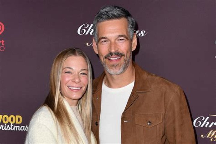 Eddie Cibrian’s fatherhood defense & LeAnn Rimes plans their wedding