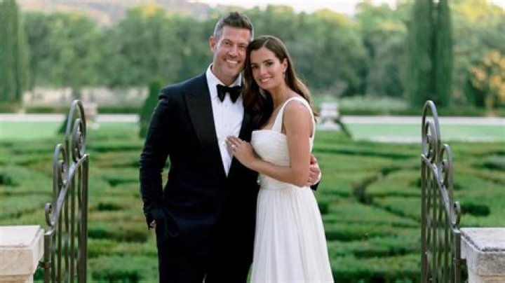 Emely Fardo and Jesse Palmer are officially married in a secret wedding ceremony!