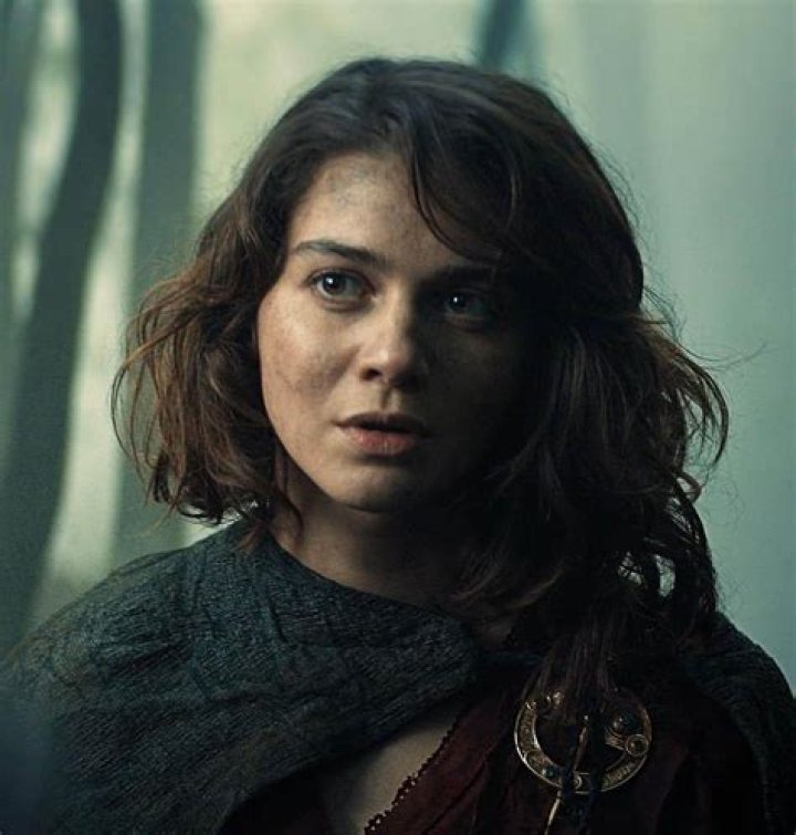 Emma Appleton - Age, Family, Bio