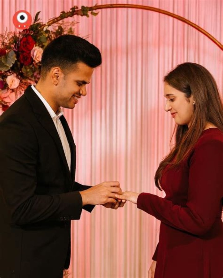 Engagement of Colton Haynes. Announces his relationship with his Fiancee Jeff Leatham, Adorable couple have a amazing chemistry