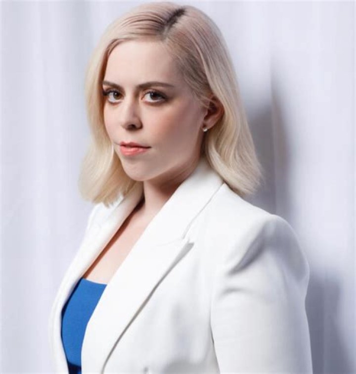 Erin Schrader - Age, Family, Bio