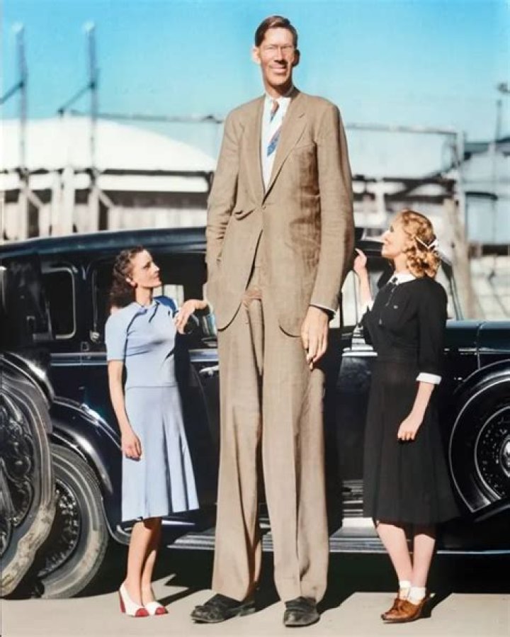 How Tall Was Robert Wadlow At Age 5?