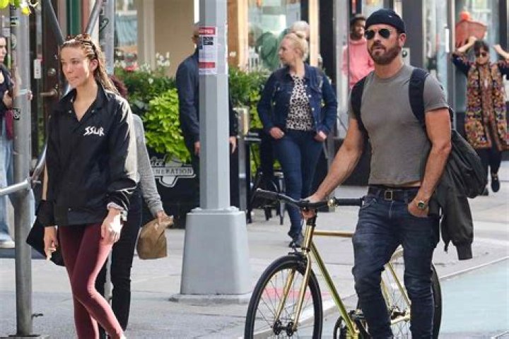 Is Justin Theroux’s edgy new girlfriend a 26-year-old lady he met at the gym?