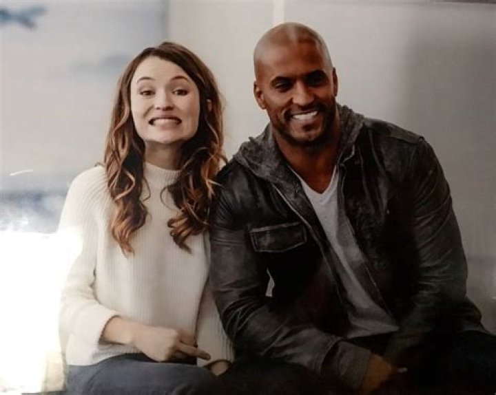 Is Ricky Whittle Married to Wife? Love Life.