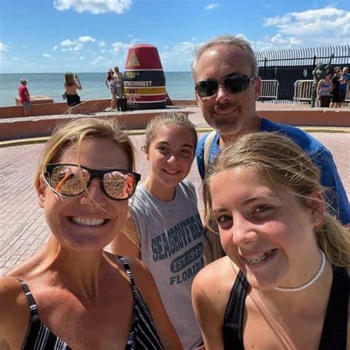 Jen Jones - Age, Family, Bio