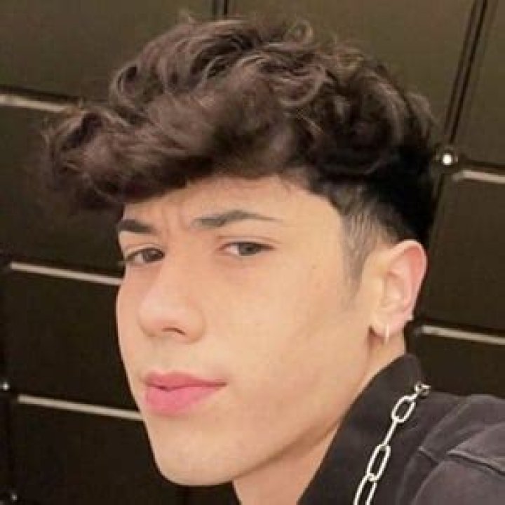 Jose Sanz - Age, Family, Bio