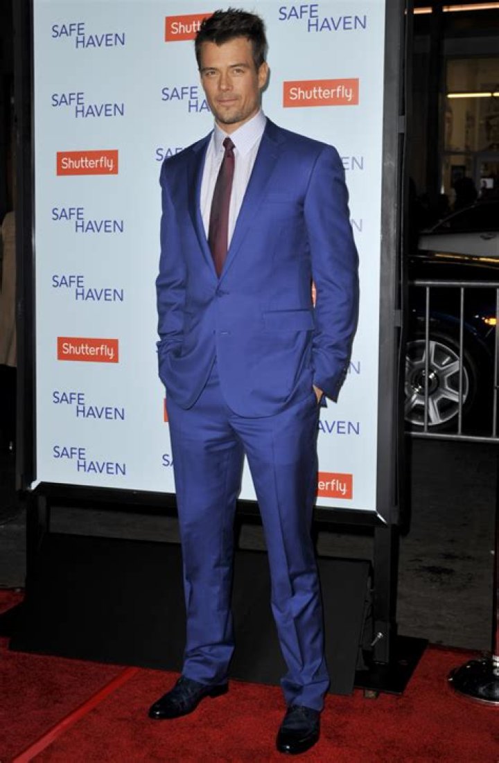 Julianne Hough in Alberta Ferretti at the ‘Safe Haven’ premiere: lovely or fug?