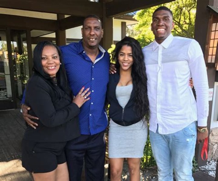 Kevon Looney - Age, Family, Bio