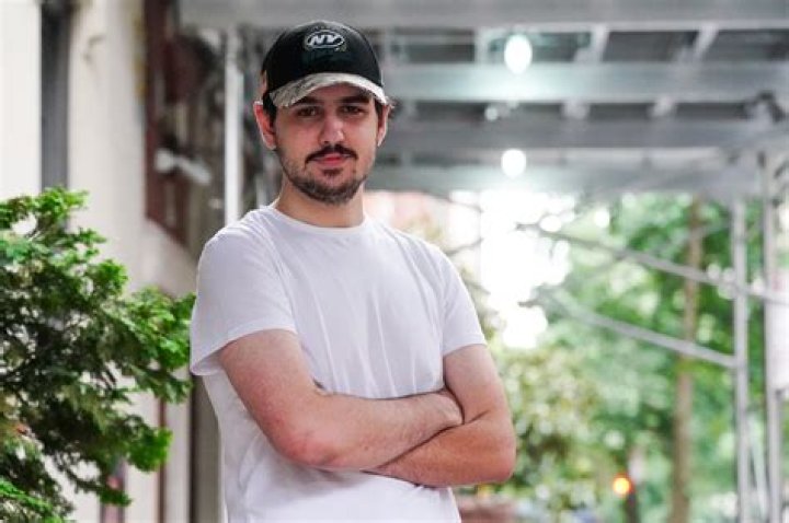 Lauren Weintraub - Trivia, Family, Bio