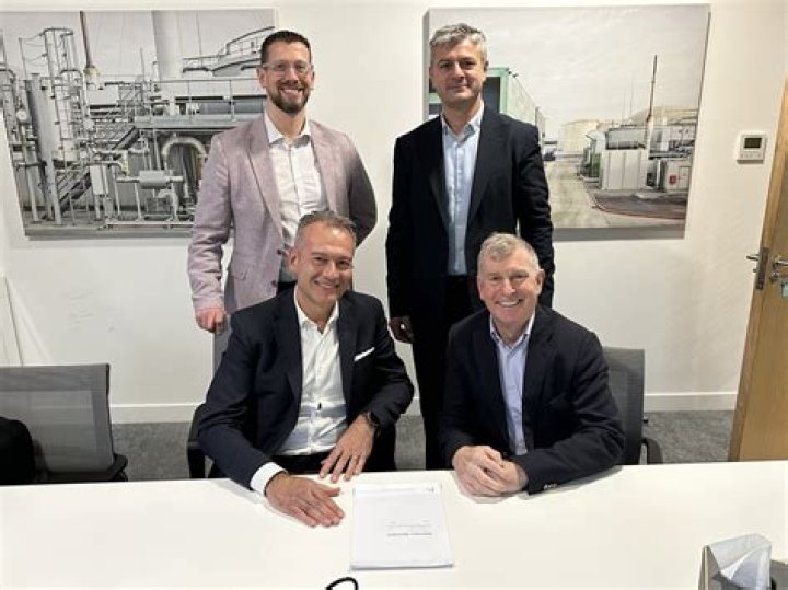 Lewis Sharp Bio (Wiki) 