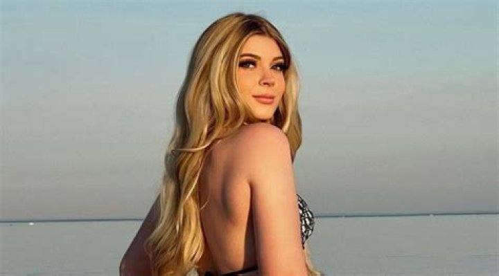 Lindsay Zir Bio (Wiki) 