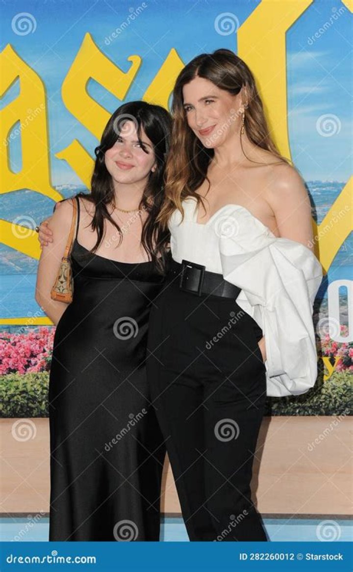 Mae Sandler - Age, Family, Bio