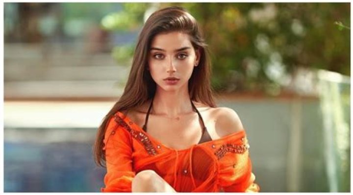 Maja Strojek - Age, Family, Bio