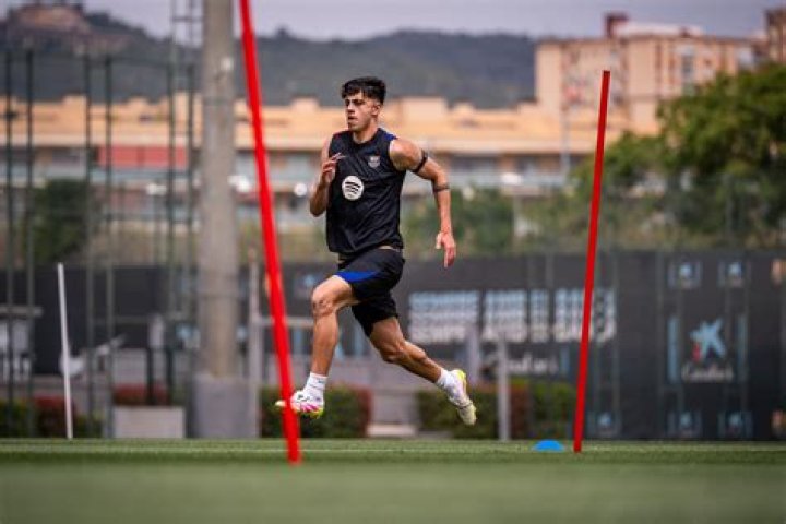 Neto Bernal - Age, Family, Bio