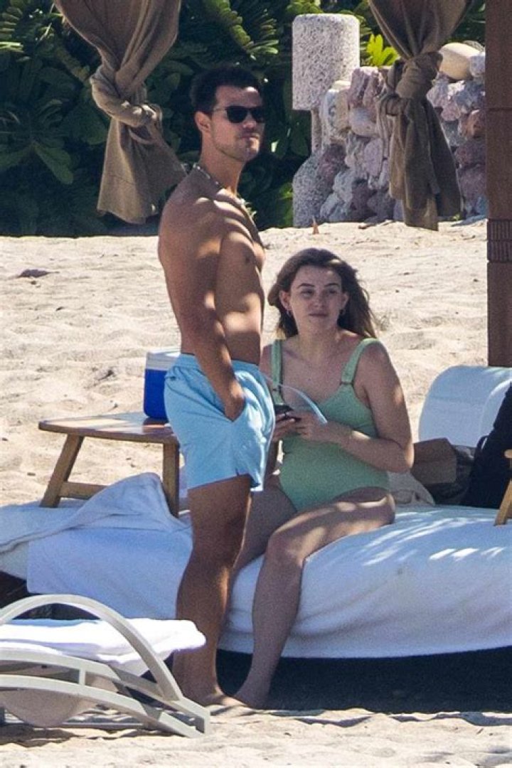 Newlyweds Taylor Lautner and Taylor Dome Fly Away to Mexico for Their Honeymoon after a Traditional American Wedding!