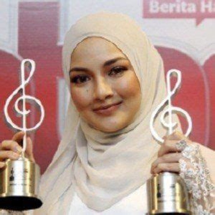 Noor Neelofa - Age, Family, Bio