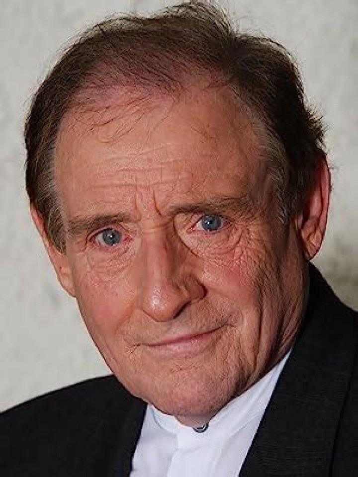 Peter Mackenzie Bio (Wiki) 