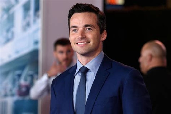 Pretty Little Liars’ Ian Harding Welcomes First Baby with Sophie Hart!