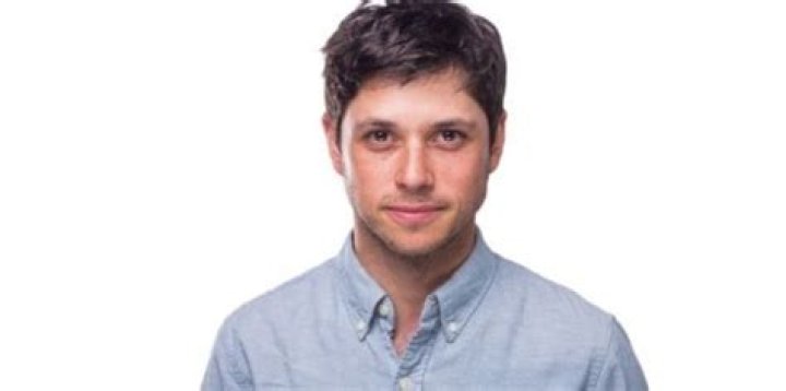 Raviv Ullman Bio (Wiki) 