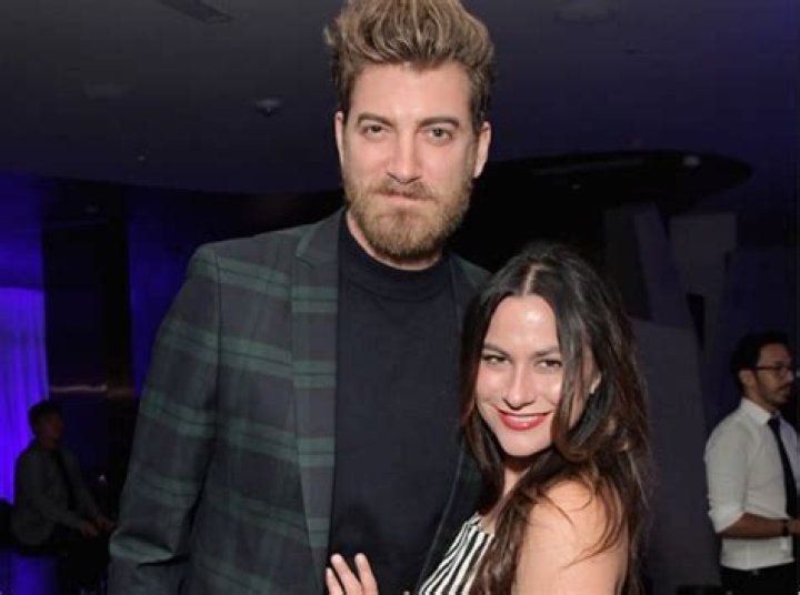 Rhett is Married to Wife: Jessie McLaughlin. Kids.