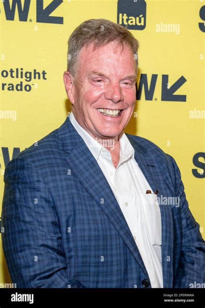 Robert Tapert Bio (Wiki) 