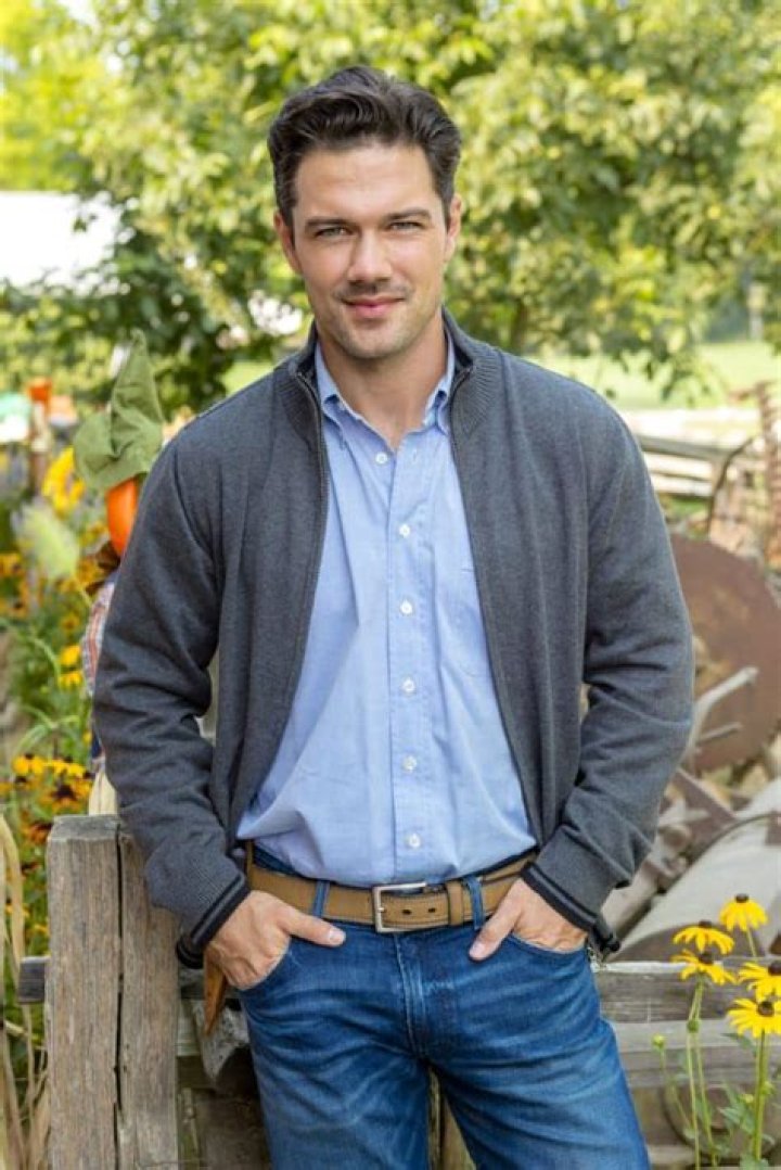 Ryan Paevey’s Wife, Girlfriend, Net Worth: Is He Married or Gay?