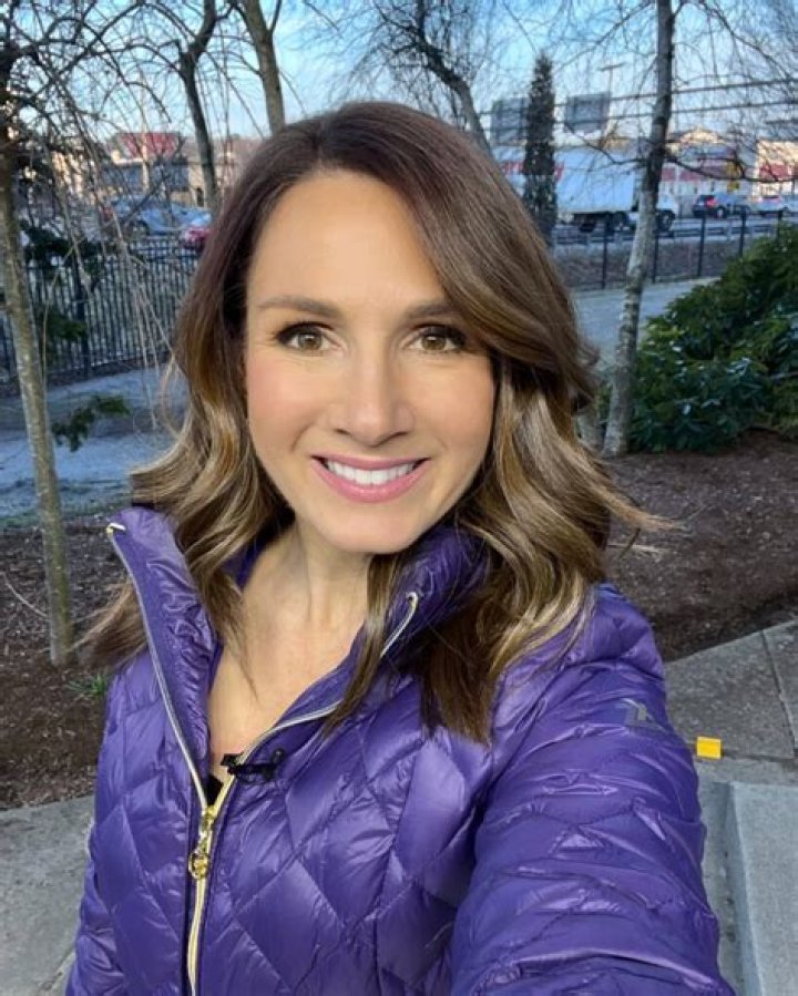 Shiri Spear Age, Wiki Biography, Married, Husband, Fox 25, Salary