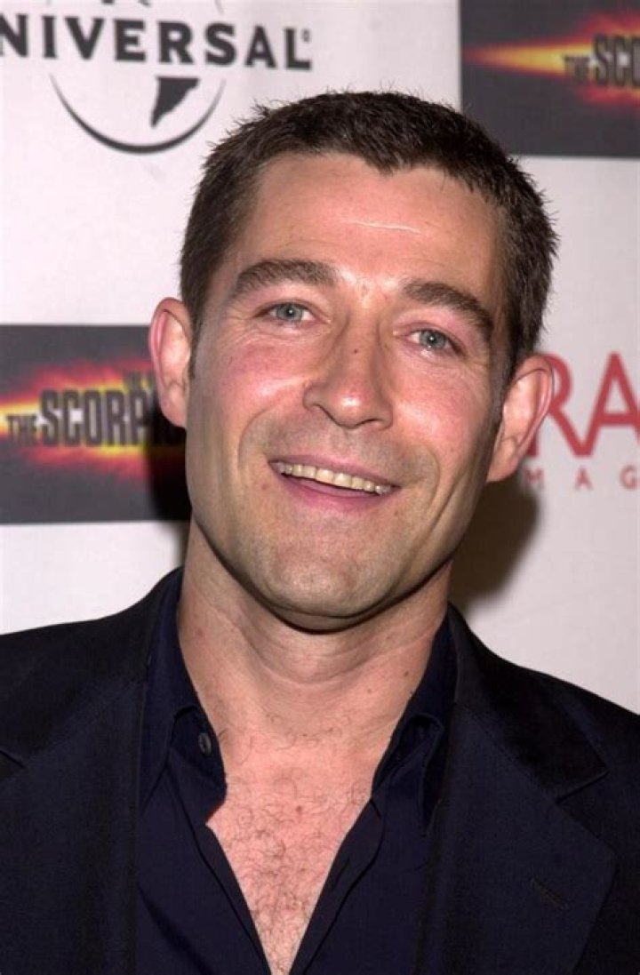 Steven Brand - Age, Family, Bio