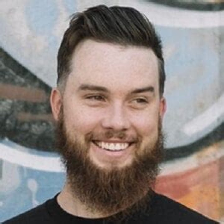 Taylor McKinney - Age, Family, Bio