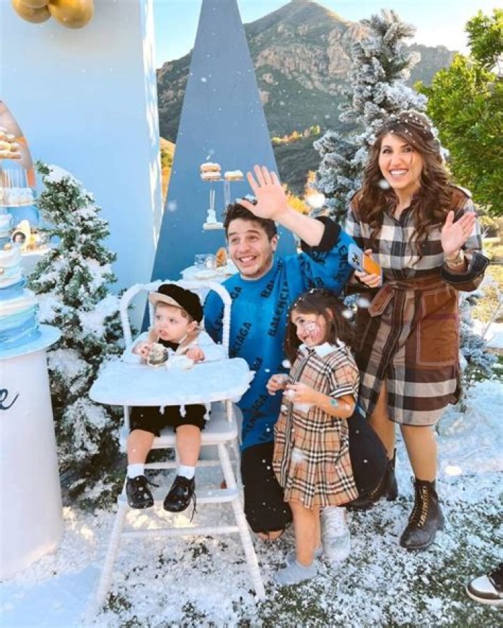 thqttie - Age, Family, Bio