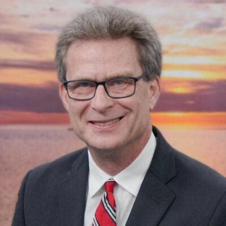 Tom Atkins Bio (Wiki) 