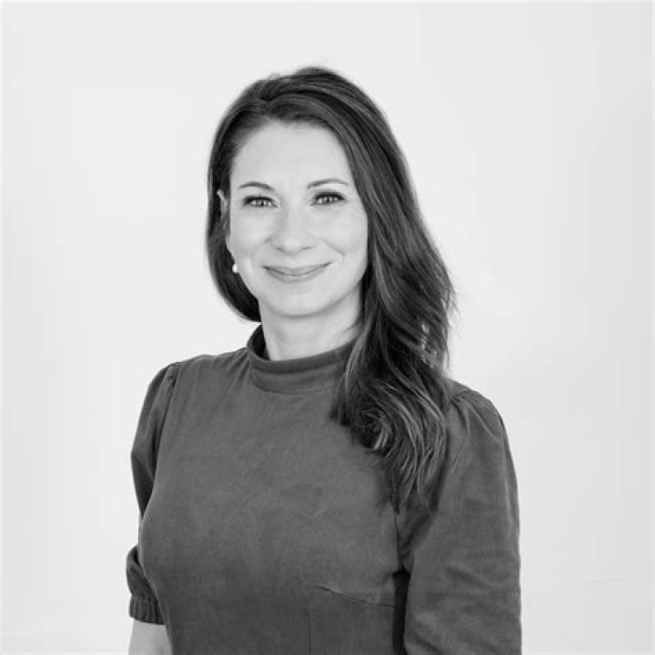 Victoria Potter - Age, Family, Bio