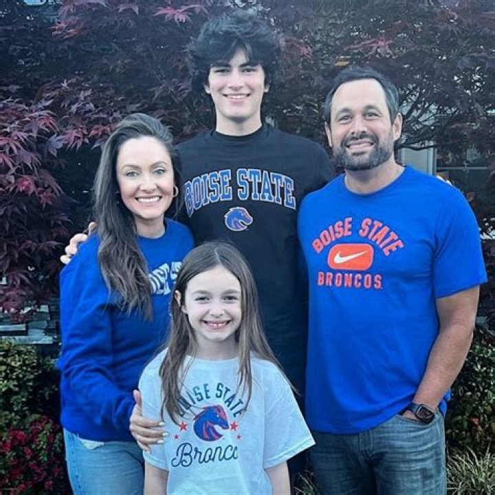 Who is Molly Malaney? Unknown facts about her husband, Jason Mesnick and daughter