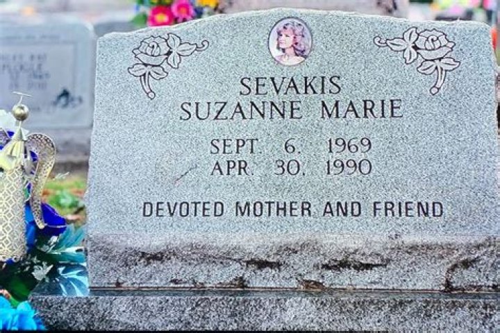 Who is Suzanne Marie Sevakis mother Sandra Chipman?